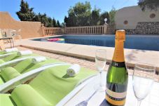 Villa en Calpe - MARYVILLA0306-Gran Vista-Wifi y Parking Gratis.