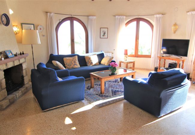 Villa en Calpe - MARYVILLA57-Wifi y Parking Gratis-Cerca Playa. Villa en Calpe - MARYVILLA57-Wifi y Parking Gratis-Cerca Playa.