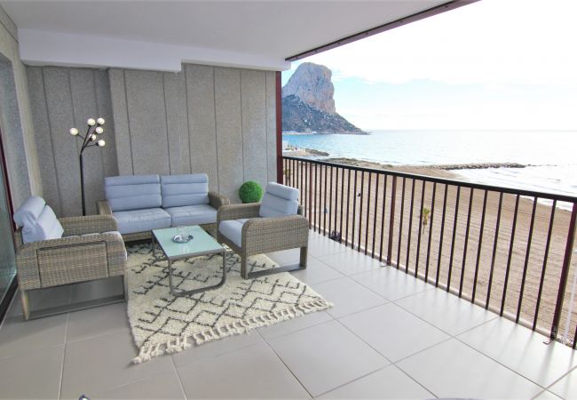 Apartamento en Calpe - APLAYAMAR-1ºlínea Playa-Wifi y Garaje Gratis.