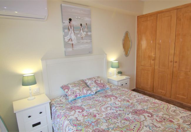 Apartamento en Calpe - APLAYAMAR-1ºlínea Playa-Wifi y Garaje Gratis. Apartamento en Calpe - APLAYAMAR-1ºlínea Playa-Wifi y Garaje Gratis.