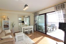 Apartamento en Calpe - APLAYAMAR-1ºlínea Playa-Wifi y Garaje Gratis.