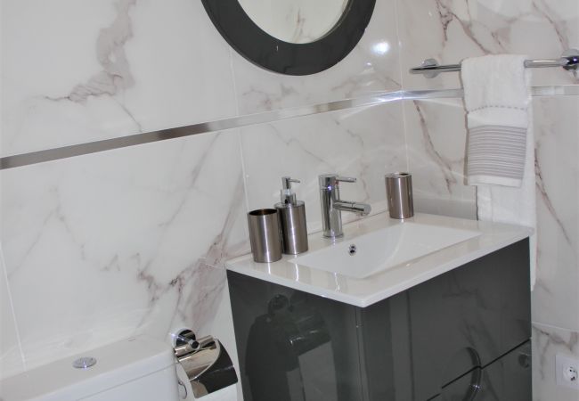 Apartamento en Calpe - APLAYAMAR7-1ºlínea Playa-Wifi y Garaje Gratis. Apartamento en Calpe - APLAYAMAR7-1ºlínea Playa-Wifi y Garaje Gratis.