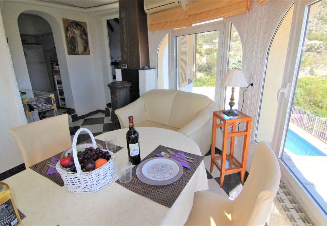 Villa en Calpe - AMIBARCO-Gran Vista-Wifi y Parking Gratis. Villa en Calpe - AMIBARCO-Gran Vista-Wifi y Parking Gratis.