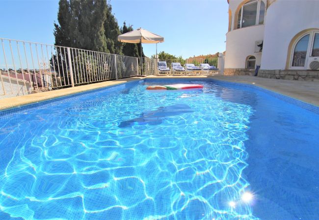 Villa en Calpe - AMIBARCO-Gran Vista-Wifi y Parking Gratis. Villa en Calpe - AMIBARCO-Gran Vista-Wifi y Parking Gratis.