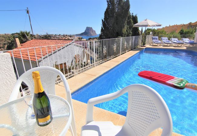 Villa en Calpe - AMIBARCO-Gran Vista-Wifi y Parking Gratis. Villa en Calpe - AMIBARCO-Gran Vista-Wifi y Parking Gratis.