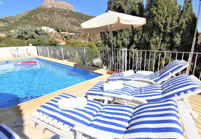 Villa en Calpe - AMIBARCO-Gran Vista-Wifi y Parking Gratis. Villa en Calpe - AMIBARCO-Gran Vista-Wifi y Parking Gratis.