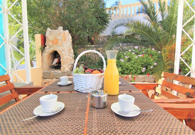 Villa en Calpe - AMIBARCO-Gran Vista-Wifi y Parking Gratis. Villa en Calpe - AMIBARCO-Gran Vista-Wifi y Parking Gratis.