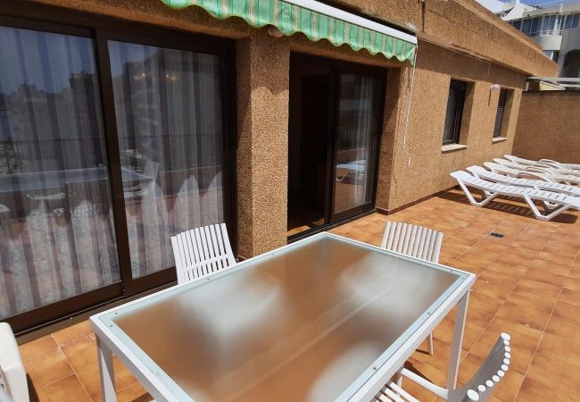 Apartamento en Calpe - ACARIBEQ-1ºlínea Playa-Wifi y Garaje Gratis. Apartamento en Calpe - ACARIBEQ-1ºlínea Playa-Wifi y Garaje Gratis.