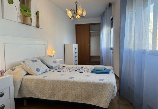 Apartamento en Calpe - ACARIBEQ-1ºlínea Playa-Wifi y Garaje Gratis. Apartamento en Calpe - ACARIBEQ-1ºlínea Playa-Wifi y Garaje Gratis.