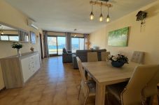 Apartamento en Calpe - ACARIBEQ-1ºlínea Playa-Wifi y Garaje Gratis.