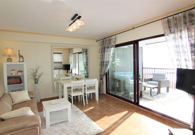 Ferienwohnung in Calpe - APLAYAMAR-1ºlínea Playa-Wifi y Garaje Gratis. Ferienwohnung in Calpe - APLAYAMAR-1ºlínea Playa-Wifi y Garaje Gratis.