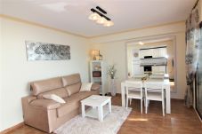 Ferienwohnung in Calpe / Calp - APLAYAMAR-1ºlínea Playa-Wifi y Garaje Gratis.