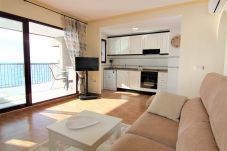 Ferienwohnung in Calpe / Calp - APLAYAMAR-1ºlínea Playa-Wifi y Garaje Gratis.