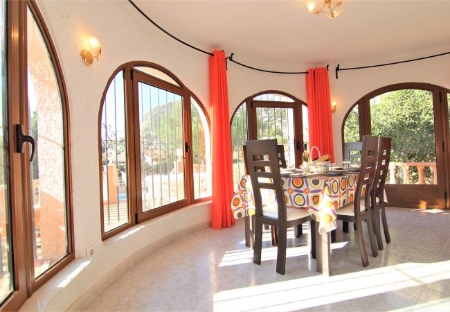 Villa in Calpe - ACAN0306-Wifi y Parking Gratis-Cerca de la Playa. Villa in Calpe - ACAN0306-Wifi y Parking Gratis-Cerca de la Playa.