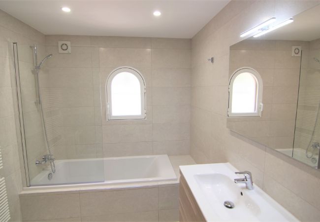 Villa in Calpe - MARYVILLA0220-Wifi y Parking Gratis-Cerca Playa Villa in Calpe - MARYVILLA0220-Wifi y Parking Gratis-Cerca Playa