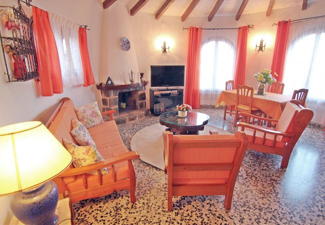 Villa in Calpe - MARYVILLA0224-Wifi y Parking Gratis-Cerca Playa Villa in Calpe - MARYVILLA0224-Wifi y Parking Gratis-Cerca Playa