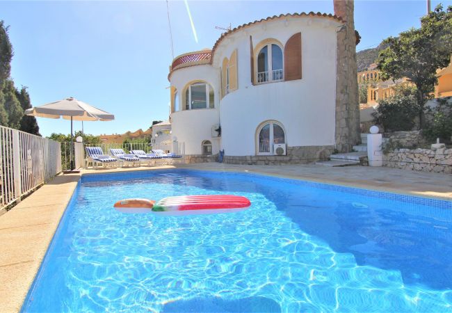 Villa in Calpe - AMIBARCO-Gran Vista-Wifi y Parking Gratis. Villa in Calpe - AMIBARCO-Gran Vista-Wifi y Parking Gratis.