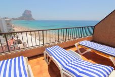 Ferienwohnung in Calpe / Calp - ACARIBEQ-1ºlínea Playa-Wifi y Garaje Gratis.