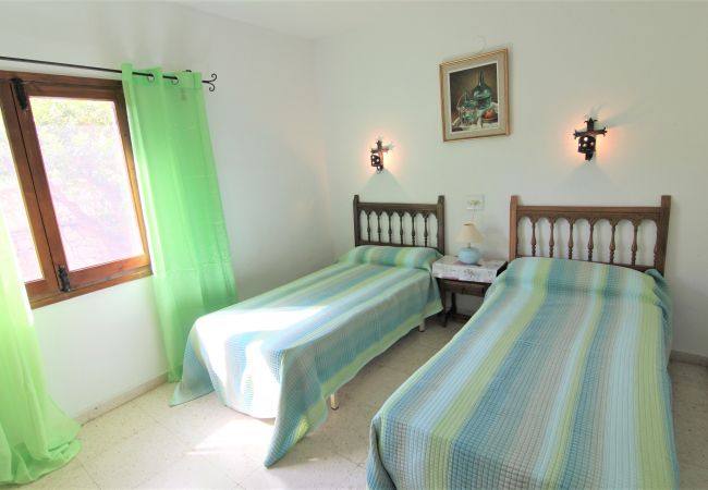 Villa in Calpe - ACAN0916-Wifi y Parking Gratis-Cerca de la Playa. Villa in Calpe - ACAN0916-Wifi y Parking Gratis-Cerca de la Playa.