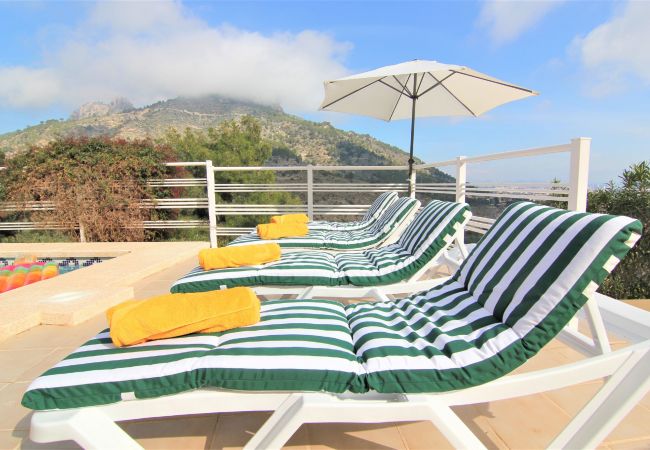 Villa in Calpe - MARYVILLA1220-Wifi y Parking Gratis-Cerca Playa. Villa in Calpe - MARYVILLA1220-Wifi y Parking Gratis-Cerca Playa.