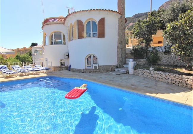 Villa in Calpe - AMIBARCO-Gran Vista-Wifi y Parking Gratis. Villa in Calpe - AMIBARCO-Gran Vista-Wifi y Parking Gratis.