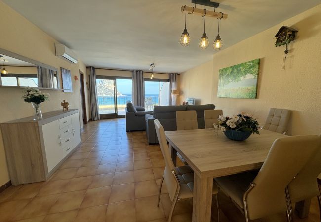Appartement in Calpe - ACARIBEQ-1ºlínea Playa-Wifi y Garaje Gratis. Appartement in Calpe - ACARIBEQ-1ºlínea Playa-Wifi y Garaje Gratis.