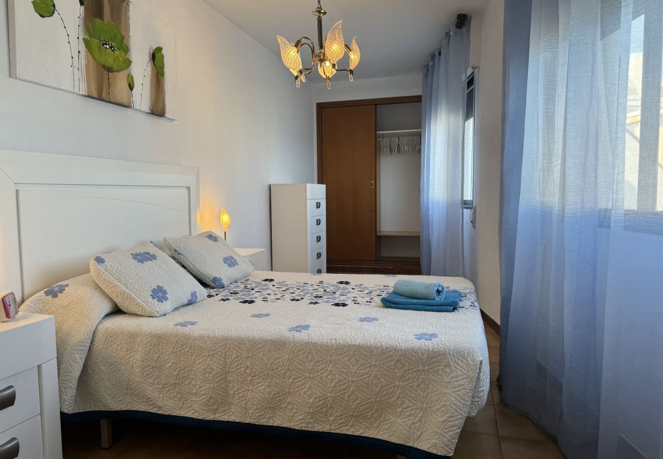 Appartement in Calpe - ACARIBEQ-1ºlínea Playa-Wifi y Garaje Gratis. Appartement in Calpe - ACARIBEQ-1ºlínea Playa-Wifi y Garaje Gratis.
