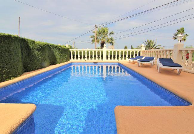 Villa in Calpe - ACAN0114-Wifi y Parking Gratis-Cerca de la Playa. Villa in Calpe - ACAN0114-Wifi y Parking Gratis-Cerca de la Playa.