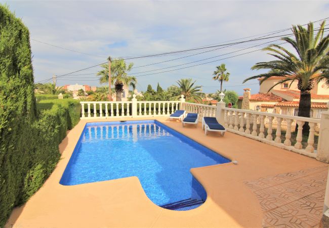 Villa in Calpe - ACAN0114-Wifi y Parking Gratis-Cerca de la Playa. Villa in Calpe - ACAN0114-Wifi y Parking Gratis-Cerca de la Playa.