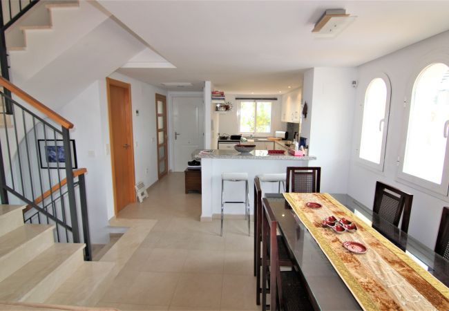 Chalet in Calpe - MONTESOL28-Wifi y Parking Gratis-Cerca Playa. Chalet in Calpe - MONTESOL28-Wifi y Parking Gratis-Cerca Playa.