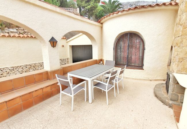 Villa in Calpe - VILLAVENUS-Gran Vista-Wifi y Parking Gratis. Villa in Calpe - VILLAVENUS-Gran Vista-Wifi y Parking Gratis.