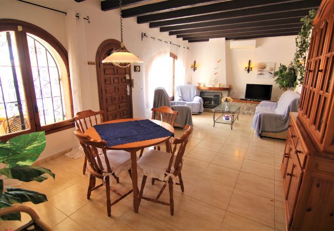 Villa in Calpe - VILLAVENUS-Gran Vista-Wifi y Parking Gratis. Villa in Calpe - VILLAVENUS-Gran Vista-Wifi y Parking Gratis.