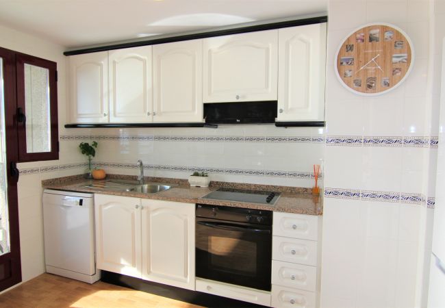 Appartement à Calpe - APLAYAMAR-1ºlínea Playa-Wifi y Garaje Gratis. Appartement à Calpe - APLAYAMAR-1ºlínea Playa-Wifi y Garaje Gratis.