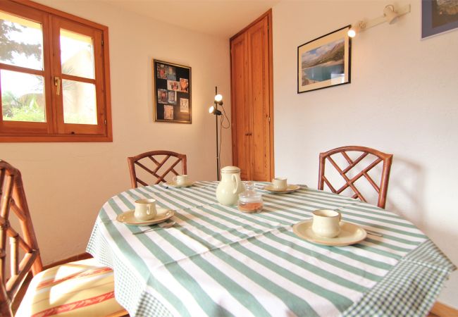 Villa à Calpe - AMUCHOSOL-Piscina-Wifi y Parking Gratis. Villa à Calpe - AMUCHOSOL-Piscina-Wifi y Parking Gratis.