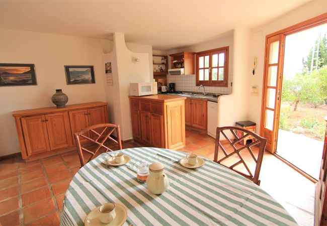 Villa à Calpe - AMUCHOSOL-Piscina-Wifi y Parking Gratis. Villa à Calpe - AMUCHOSOL-Piscina-Wifi y Parking Gratis.