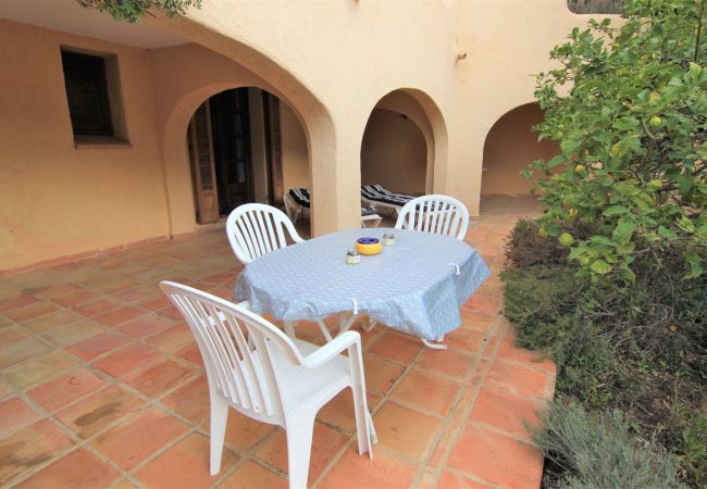 Villa à Calpe - AMUCHOSOL-Piscina-Wifi y Parking Gratis. Villa à Calpe - AMUCHOSOL-Piscina-Wifi y Parking Gratis.