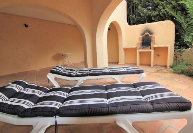 Villa à Calpe - AMUCHOSOL-Piscina-Wifi y Parking Gratis. Villa à Calpe - AMUCHOSOL-Piscina-Wifi y Parking Gratis.