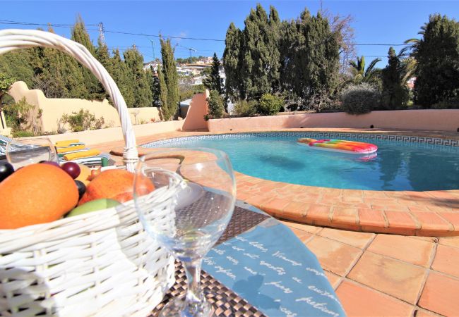 Villa à Calpe - AMUCHOSOL-Piscina-Wifi y Parking Gratis. Villa à Calpe - AMUCHOSOL-Piscina-Wifi y Parking Gratis.