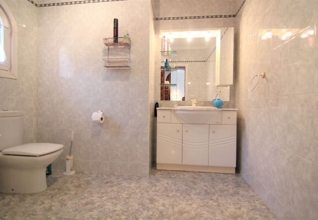 Villa à Calpe - VILLAVENUS-Gran Vista-Wifi y Parking Gratis. Villa à Calpe - VILLAVENUS-Gran Vista-Wifi y Parking Gratis.