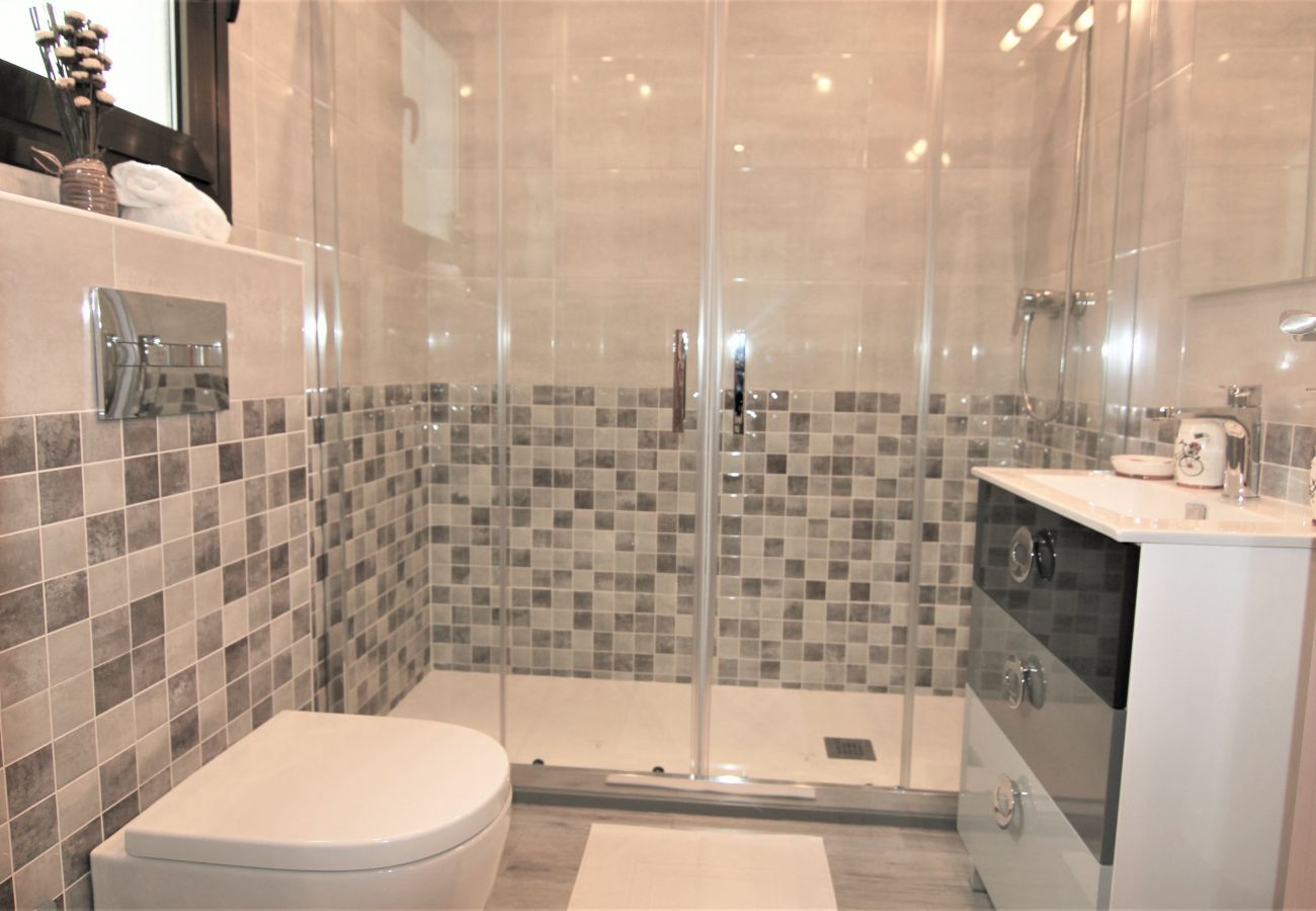 Апартаменты на Кальпе / Calpe - ACARI0406-1ºlínea Playa-Wifi y Garaje Gratis. Апартаменты на Кальпе / Calpe - ACARI0406-1ºlínea Playa-Wifi y Garaje Gratis.