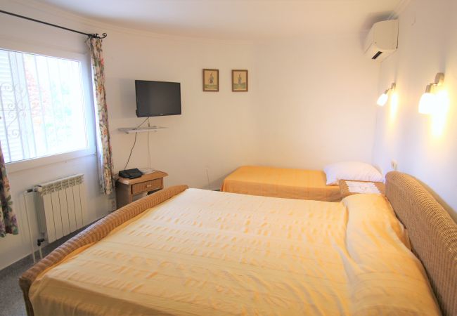 Вилла на Calpe - MARYVILLA0129-Gran Vista-Wifi y Parking Gratis. Вилла на Calpe - MARYVILLA0129-Gran Vista-Wifi y Parking Gratis.