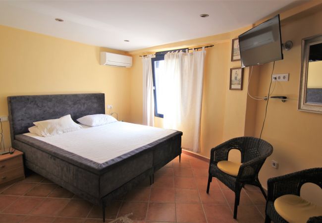 Вилла на Calpe - MARYVILLA0129-Gran Vista-Wifi y Parking Gratis. Вилла на Calpe - MARYVILLA0129-Gran Vista-Wifi y Parking Gratis.